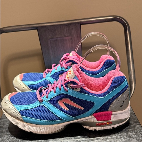 Newton Women's Vibrant Blue and Pink Athletic Shoes - Picture 8 of 8